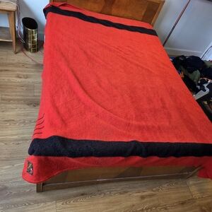 Trapper 4 Point Luxurious Red and Black Blanket Vintage